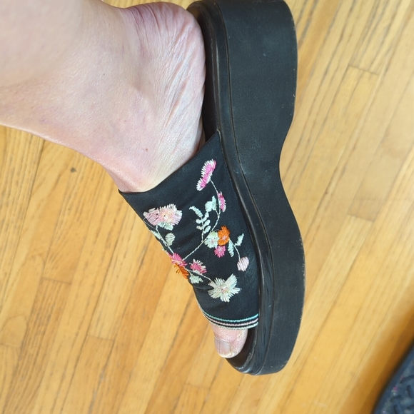 Hush Puppies Embroidered slides sandals Size 9 - Picture 7 of 7